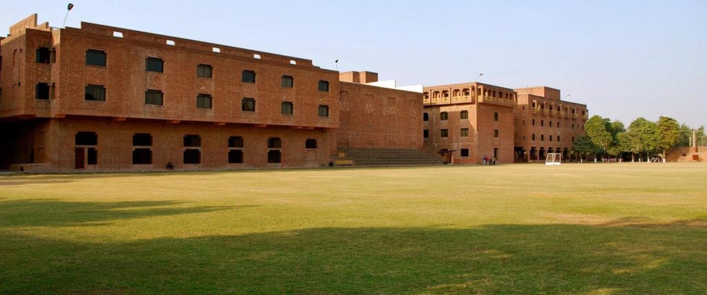 Schools Near Skyscraper Johar Town